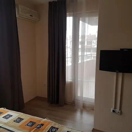 Lazur Lounge In Burgas